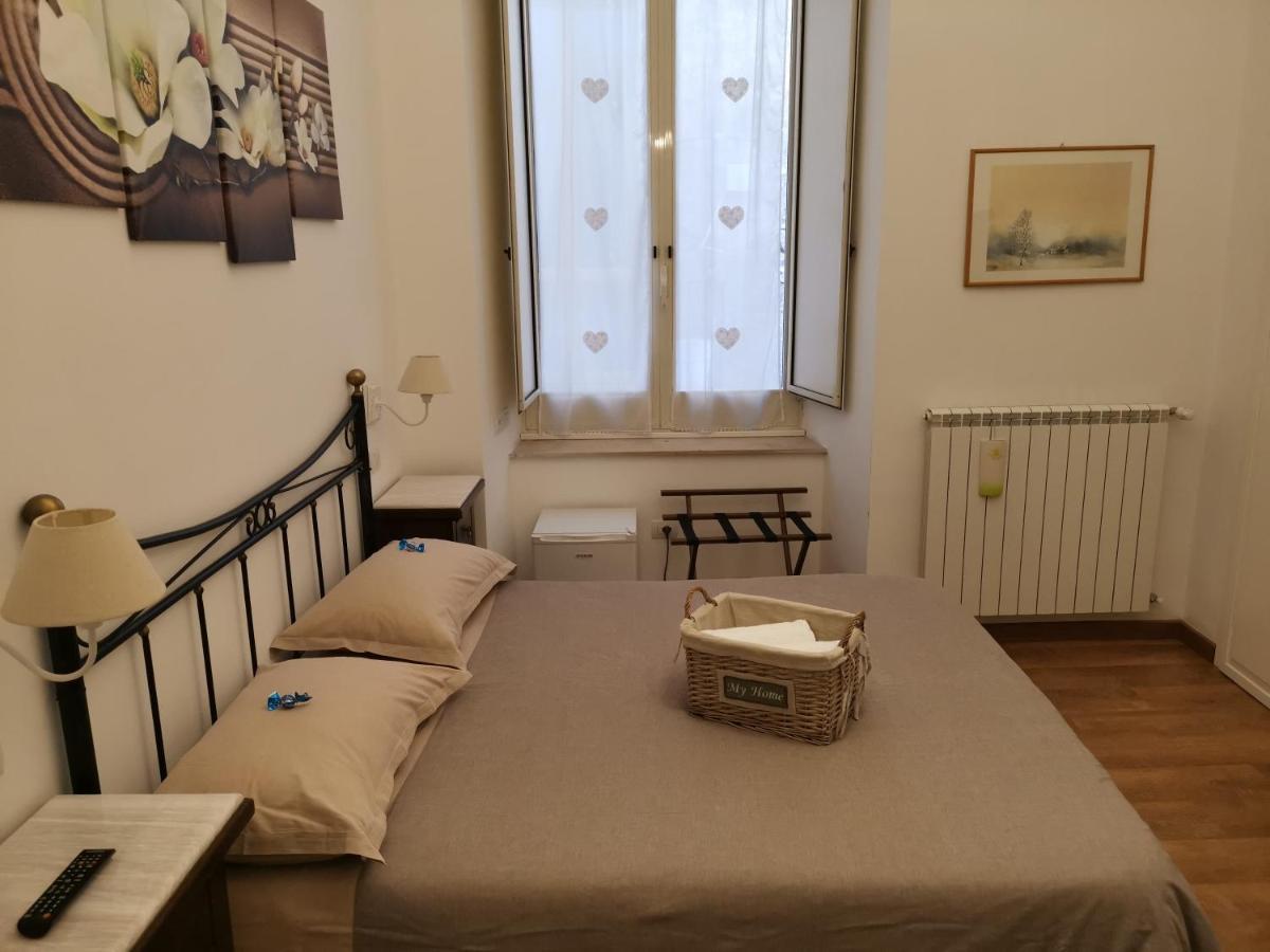 Napoli Pietrasanta Lt Bed and Breakfast Exteriör bild