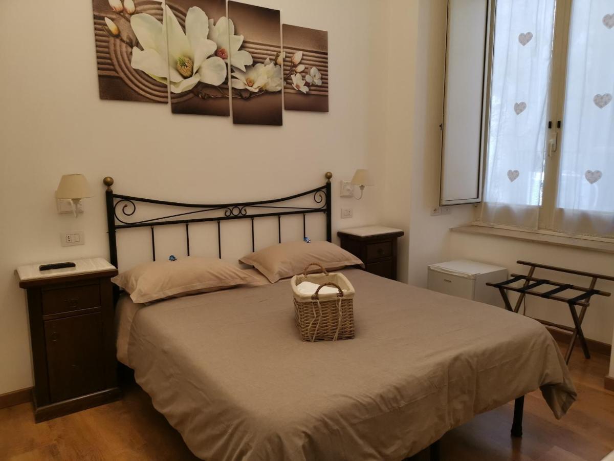 Napoli Pietrasanta Lt Bed and Breakfast Exteriör bild